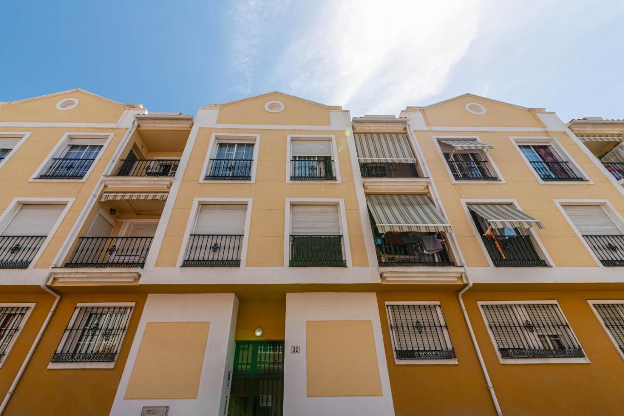 Wintowinrentals - La Estancia Free Parking Málaga Eksteriør billede